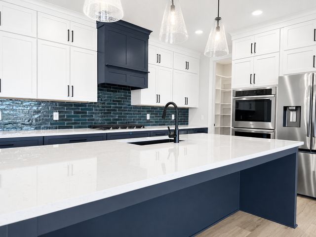 18200 103rd Avenue N, Maple Grove, MN 55311