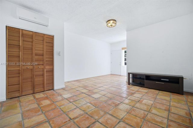 2300 S Miami Avenue 2300, Miami, FL 33129