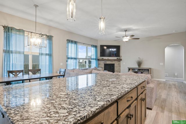 18606 George Miller Parkway, Elkhorn, NE 68022