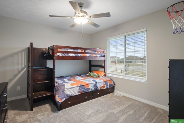 18606 George Miller Parkway, Elkhorn, NE 68022