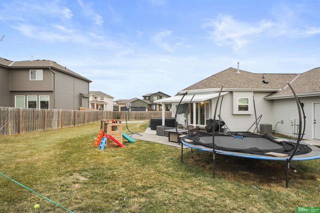 18606 George Miller Parkway, Elkhorn, NE 68022