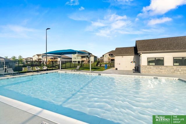 18606 George Miller Parkway, Elkhorn, NE 68022