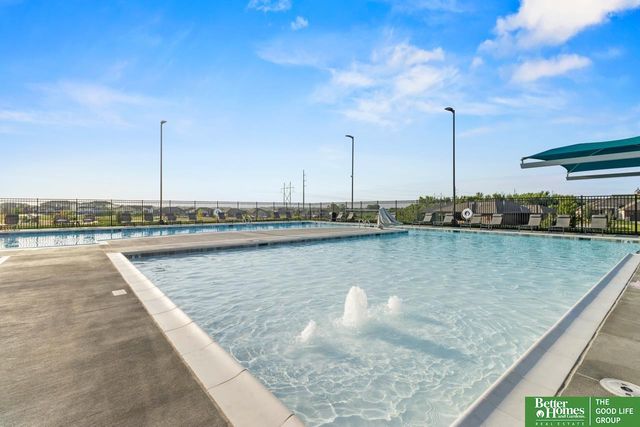 18606 George Miller Parkway, Elkhorn, NE 68022