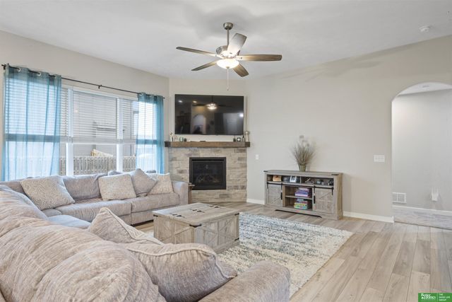 18606 George Miller Parkway, Elkhorn, NE 68022