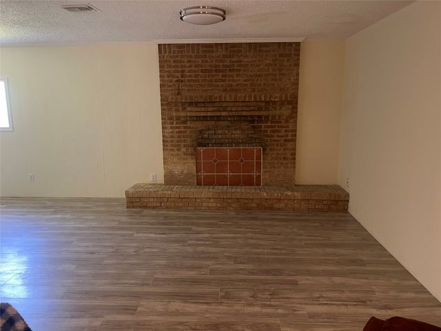 2631 Brenda Drive, Mesquite, TX 75149