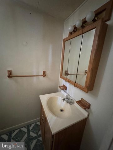 1525 CLAIRIDGE RD, Baltimore, MD 21207