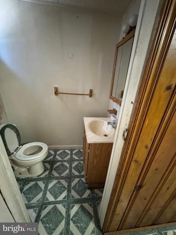 1525 CLAIRIDGE RD, Baltimore, MD 21207