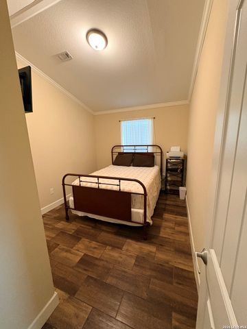282 Oak Trail, Pipe Creek, TX 78063