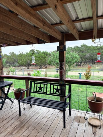 282 Oak Trail, Pipe Creek, TX 78063