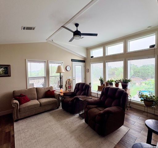 282 Oak Trail, Pipe Creek, TX 78063
