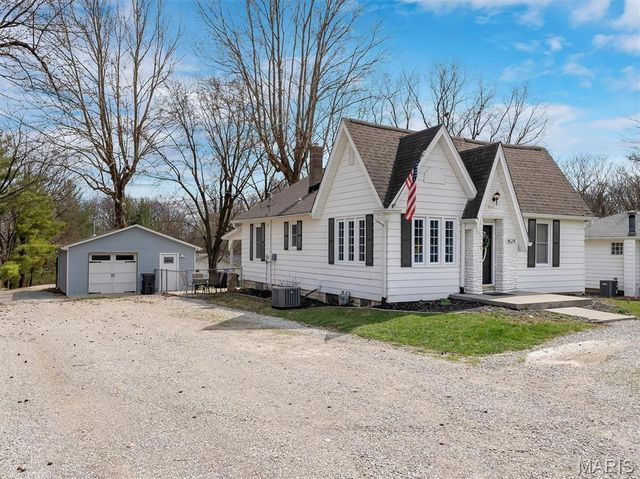 8524 Triple Lakes Road, Dupo, IL 62239