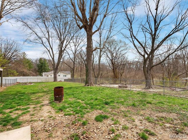 8524 Triple Lakes Road, Dupo, IL 62239