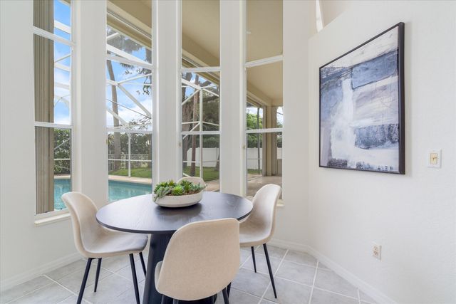 2805 Hampton Circle E, Delray Beach, FL 33445