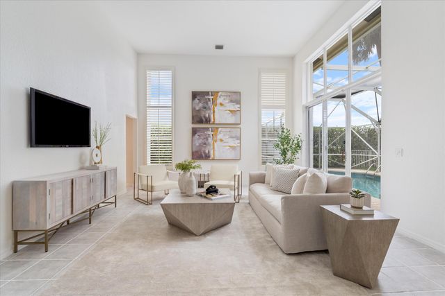 2805 Hampton Circle E, Delray Beach, FL 33445