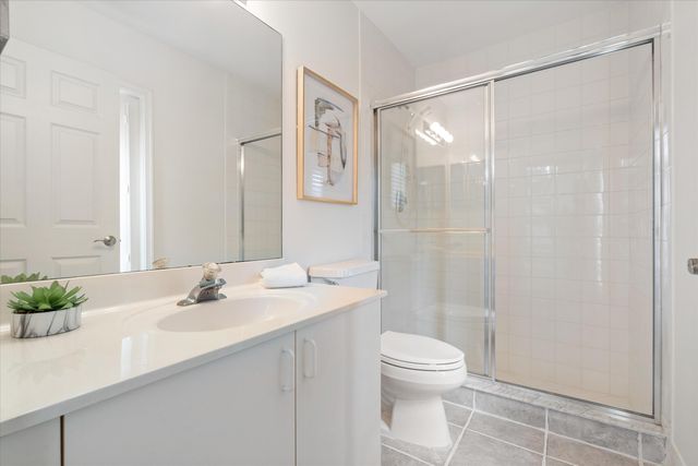 2805 Hampton Circle E, Delray Beach, FL 33445