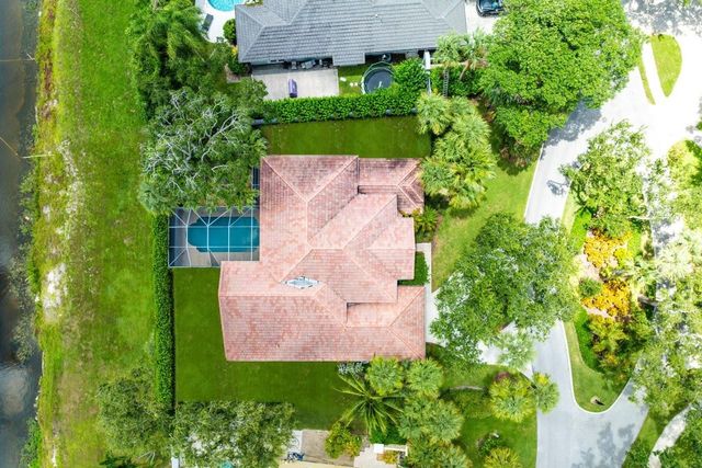2805 Hampton Circle E, Delray Beach, FL 33445