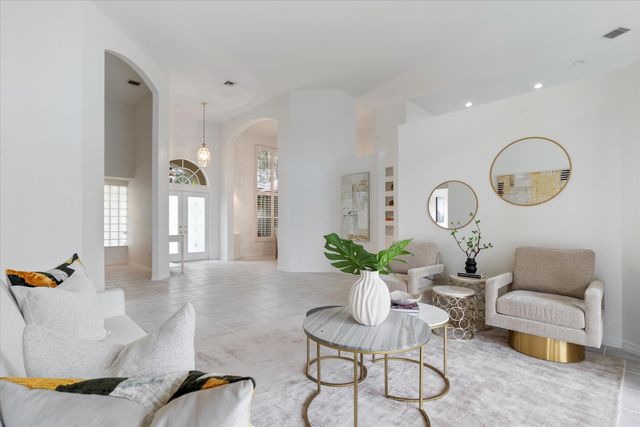 2805 Hampton Circle E, Delray Beach, FL 33445