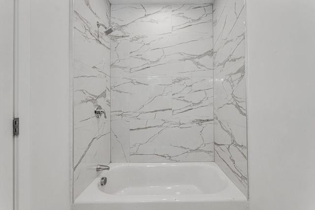 3992 Washington St 302, Boston, MA 02131