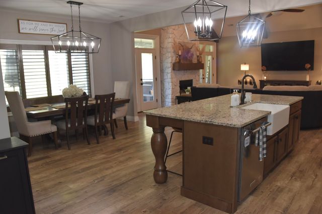 6901 S SCOTT BLVD, Columbia, MO 65203