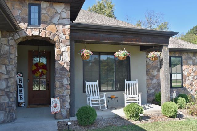 6901 S SCOTT BLVD, Columbia, MO 65203