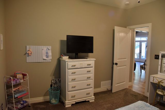 6901 S SCOTT BLVD, Columbia, MO 65203