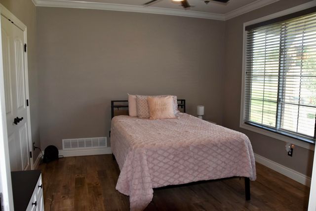 6901 S SCOTT BLVD, Columbia, MO 65203