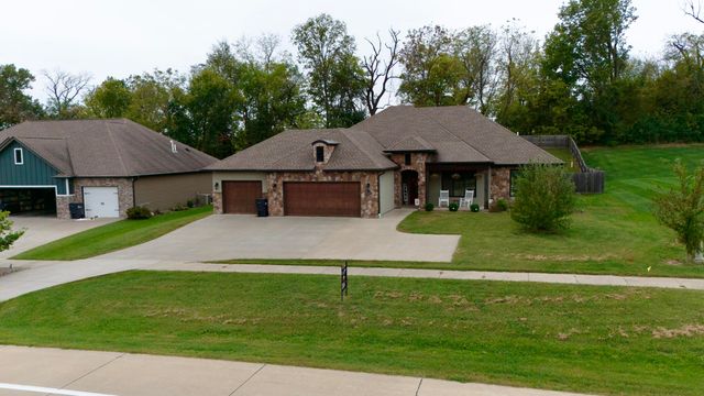 6901 S SCOTT BLVD, Columbia, MO 65203