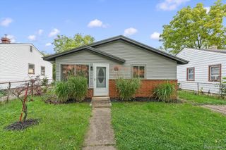 41 E Sheffield Avenue, Pontiac, MI 48340