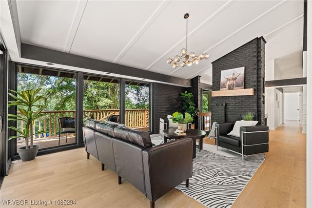 12 Carthage Circle, Fort Smith, AR 72901