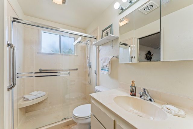 714 Brookside Circle, Rogue River, OR 97537