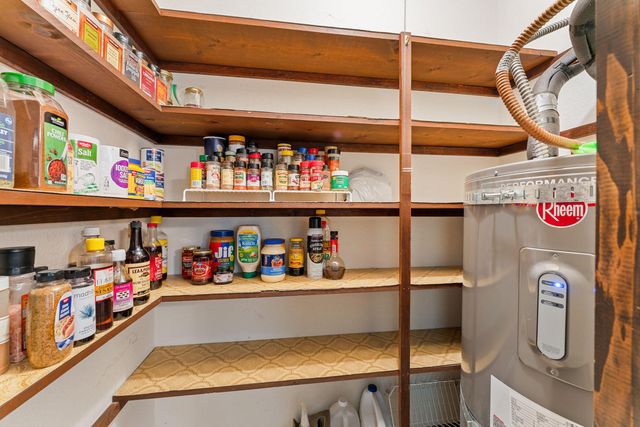 714 Brookside Circle, Rogue River, OR 97537