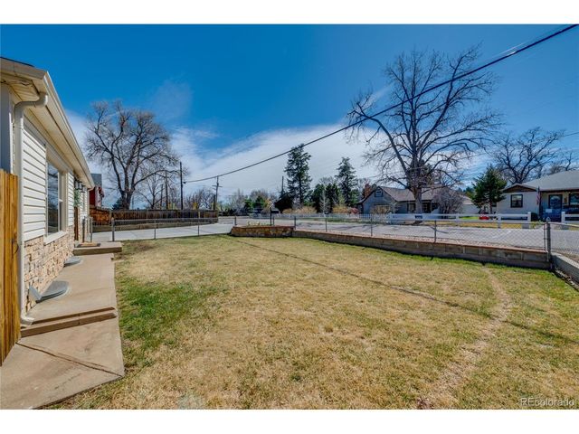 6811 W 48th Ave, Wheat Ridge, CO 80033