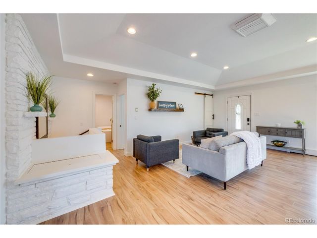 6811 W 48th Ave, Wheat Ridge, CO 80033