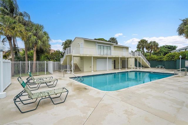 809 Crystal Lake Drive 809, Deerfield Beach, FL 33064