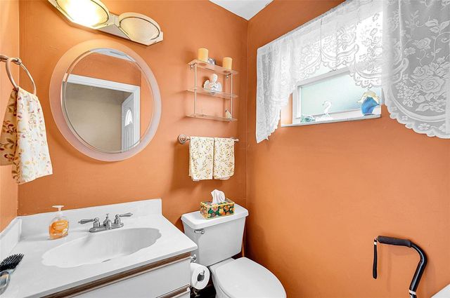 809 Crystal Lake Drive 809, Deerfield Beach, FL 33064