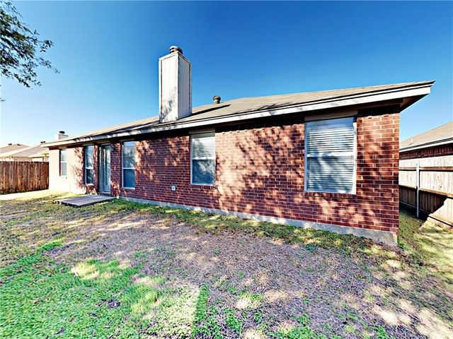 960 Crowder Drive, Crowley, TX 76036