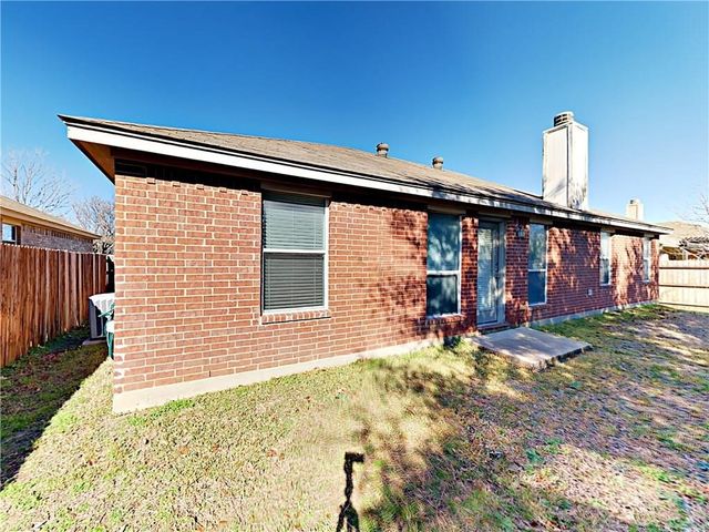 960 Crowder Drive, Crowley, TX 76036
