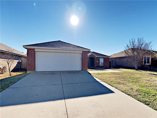 960 Crowder Drive, Crowley, TX 76036