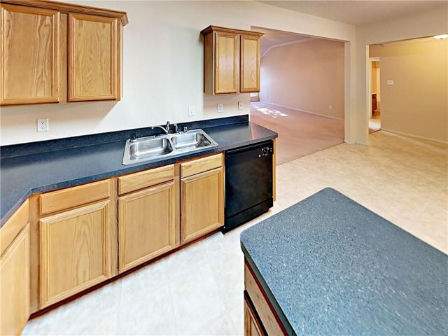 960 Crowder Drive, Crowley, TX 76036
