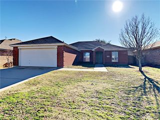 960 Crowder Drive, Crowley, TX 76036
