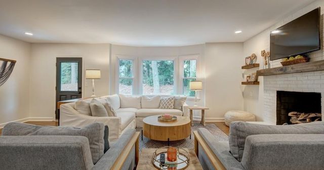5228 Wynterhall Court, Atlanta, GA 30338