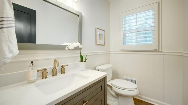 5228 Wynterhall Court, Atlanta, GA 30338