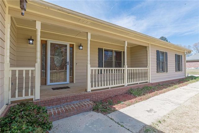 110 Eastfield Court, Mcdonough, GA 30252