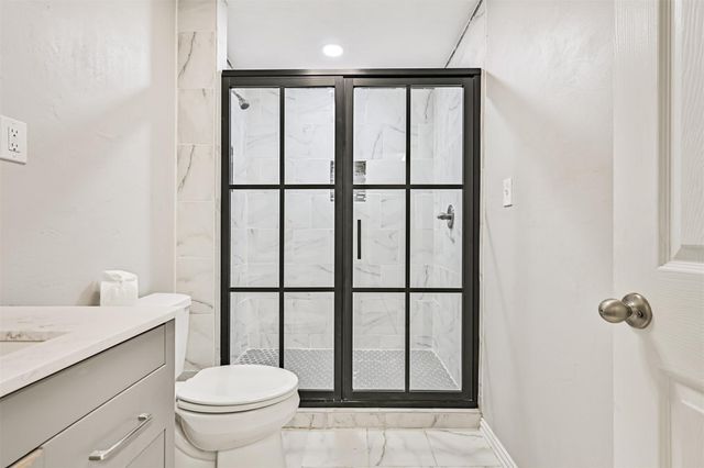 515 County Road 193, Alvin, TX 77511