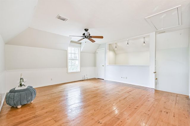 515 County Road 193, Alvin, TX 77511