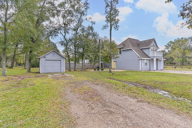515 County Road 193, Alvin, TX 77511