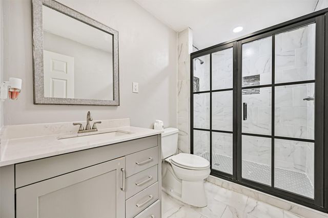 515 County Road 193, Alvin, TX 77511