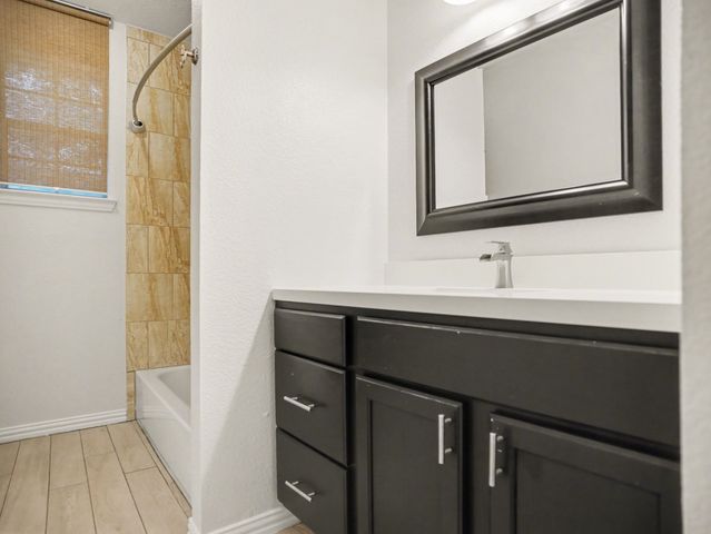 2446 Catherine Street, Dallas, TX 75211