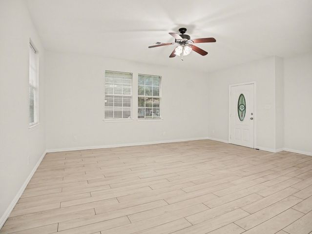 2446 Catherine Street, Dallas, TX 75211