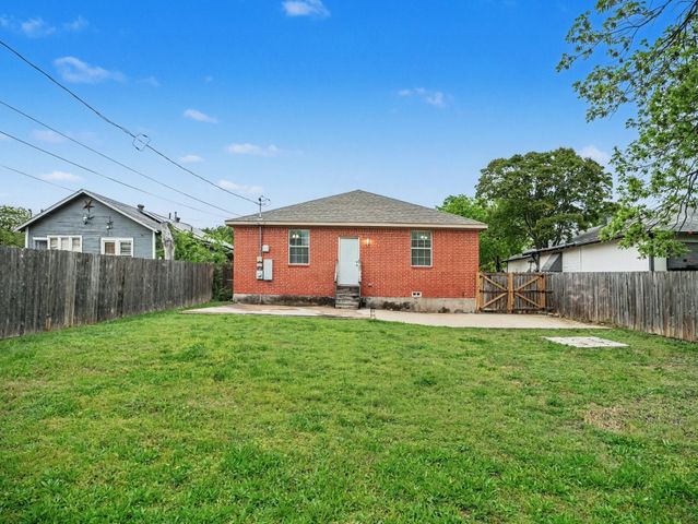 2446 Catherine Street, Dallas, TX 75211
